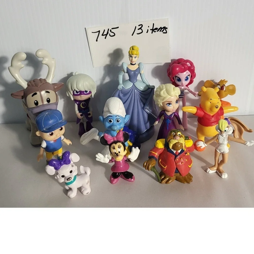 Disney, Dreamworks,‎ More! Lot of 13 Figurines Characters Toys Collection